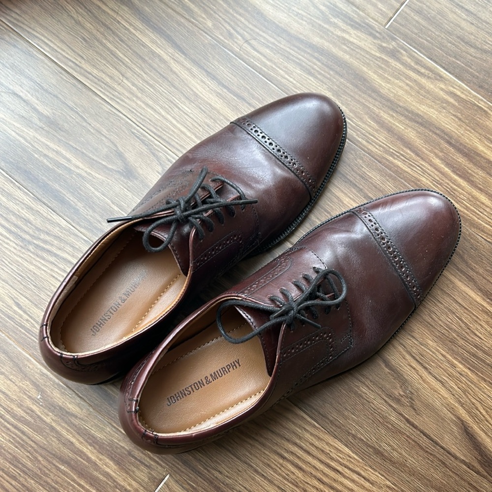 Johnston and Murphy Brown Burgundy Captoe Shoe